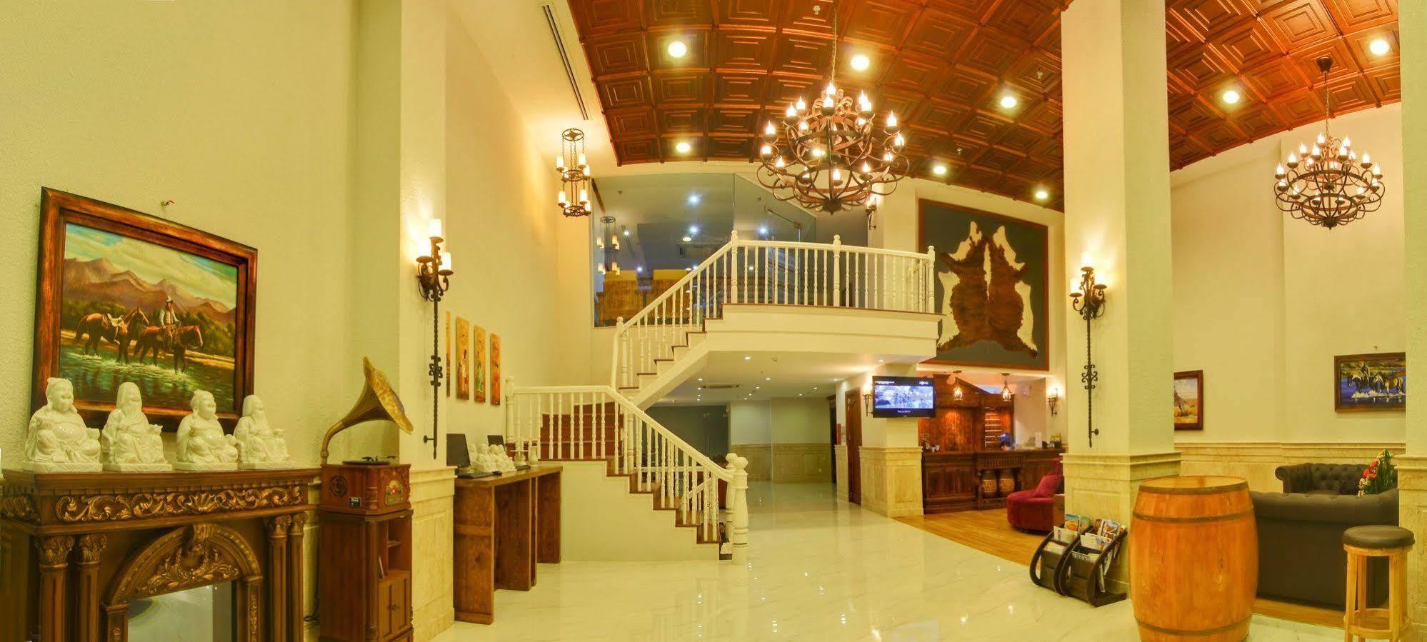 Seventeen Saloon Hotel Da Nang Esterno foto